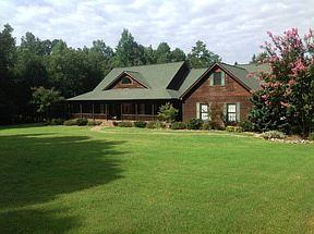 2nd image of 980 Branch Rd