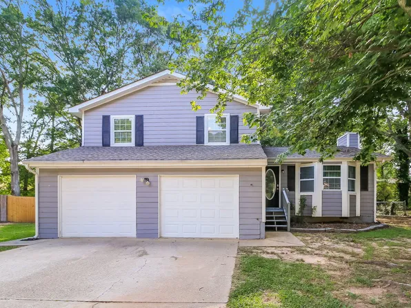 216 Slicky Rock Ct, Riverdale, GA 30274