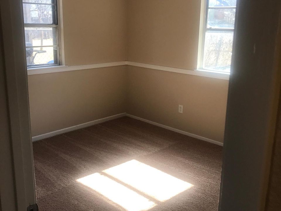 2nd image of 2709 S 28th St