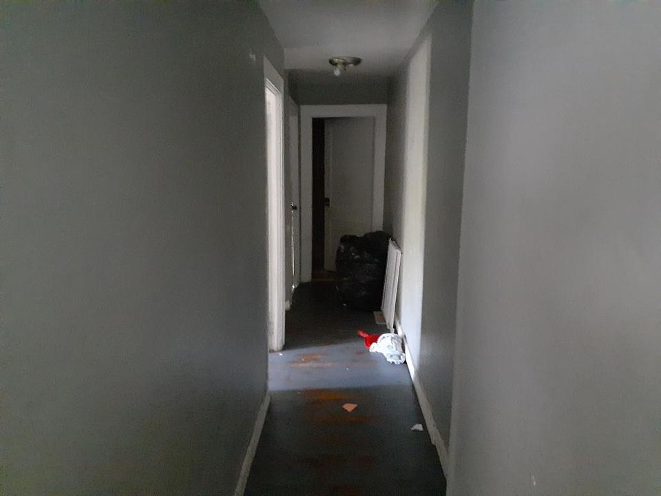 2nd image of 932 N Oakland Ave #934