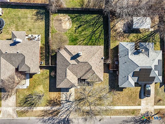 3rd image of 5105 Shawn Dr