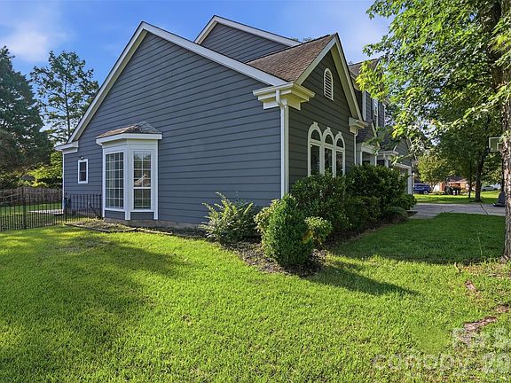 5th image of 12025 Freshwell Rd