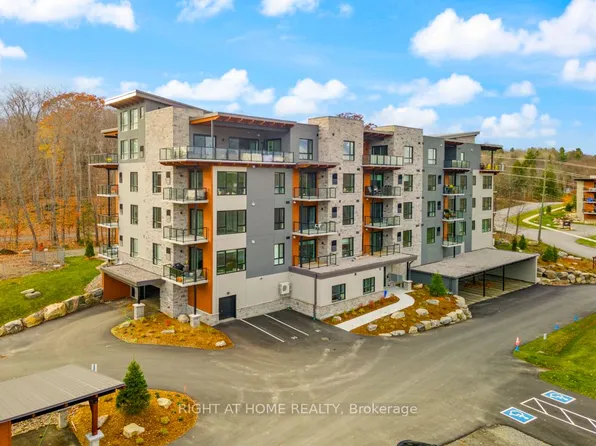 18 Campus Trl #107, Huntsville, ON P1H 0G1