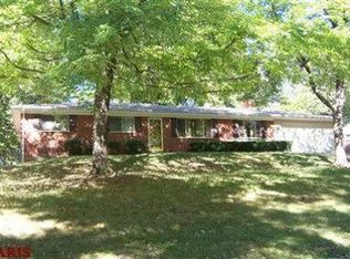 8 Fawnwood Dr, Saint Louis, MO