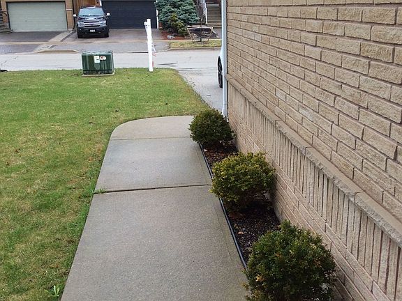 3rd image of 30 Condotti Dr