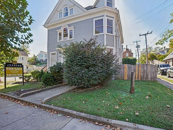 2nd image of 1122 Caroline St APT 6