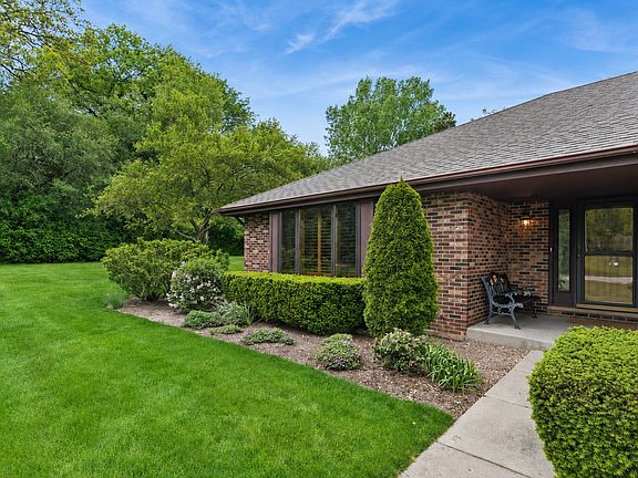 2nd image of 707 Chelsey Ct #707