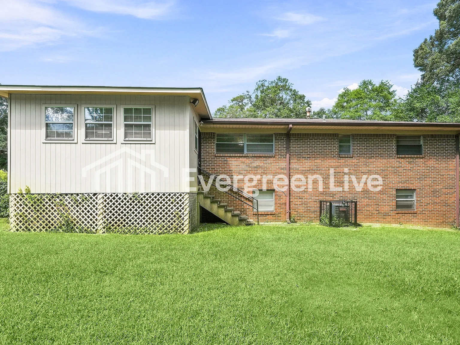 3 bed, 2.0 bath, 1561 sqft, $1,495 — Photo 3