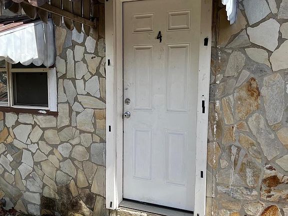 2nd image of 3105 Walters Ln