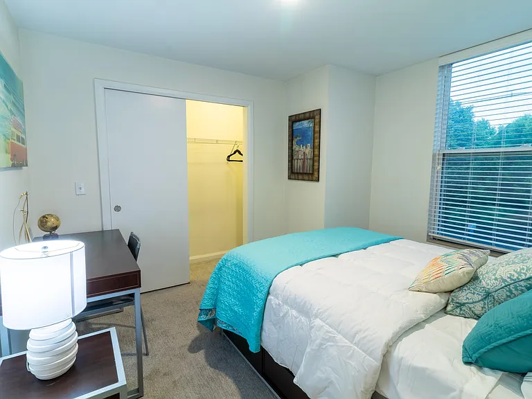 The King Apartments — Photo 43