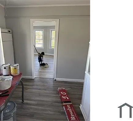 3 bed, 1100 sqft, $2,300 — Photo 3