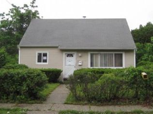 75 State Ave, Wyandanch, NY 11798
