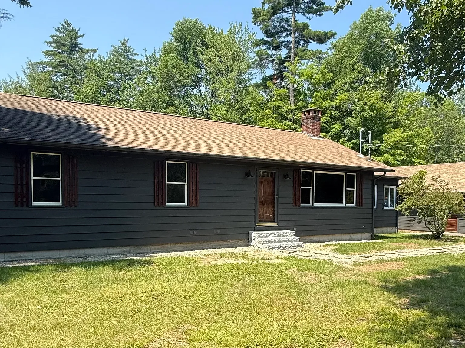 3 bed, 1600 sqft, $2,700 — Photo 2