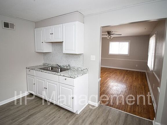 4th image of 21150 Crystal Ave #2