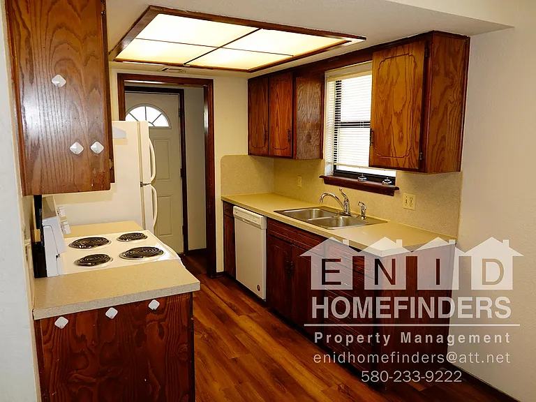 2701 E Pine Ave — Photo 6