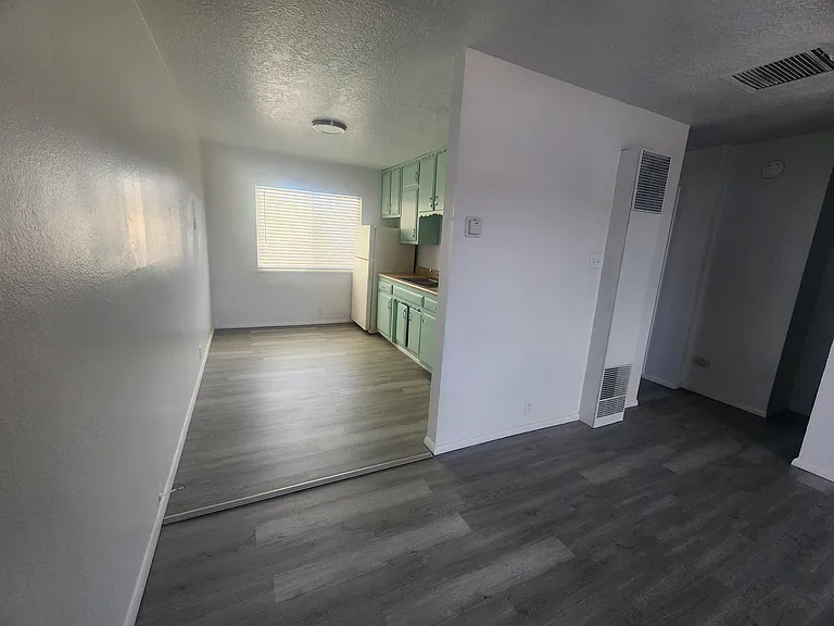 1620-1624 Carlisle Blvd NE — Photo 19