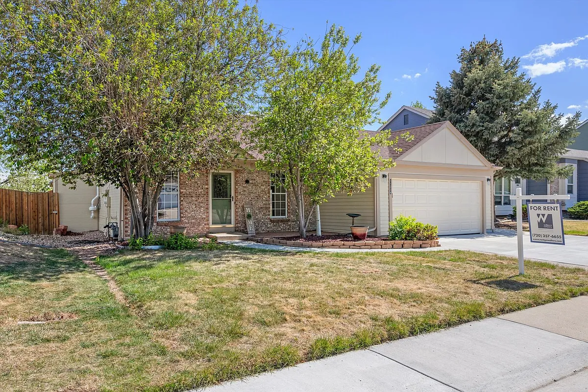 Building Photo - 11338 W 103rd Dr