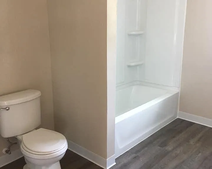 452 E Holum St — Photo 5