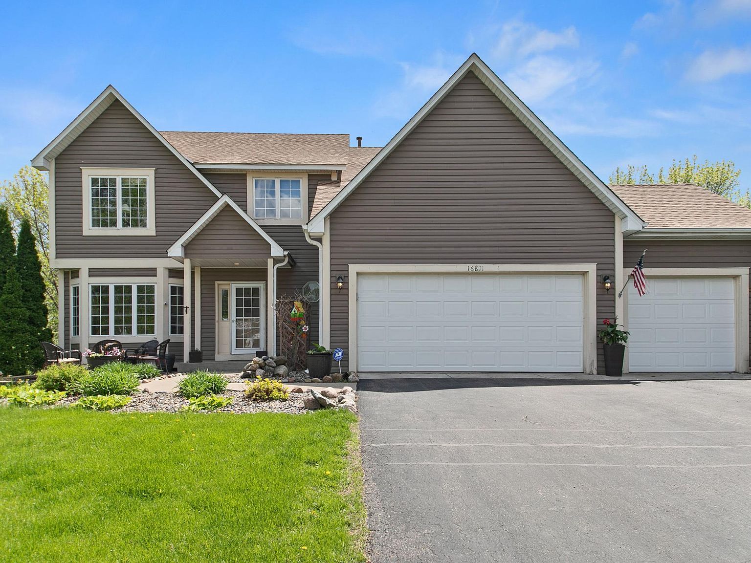 16811 Interlachen Blvd, Lakeville, MN 55044 Zillow