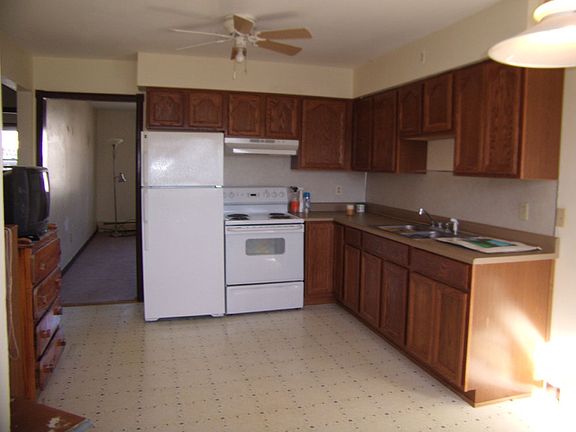 5th image of 62 Gadsen Ct