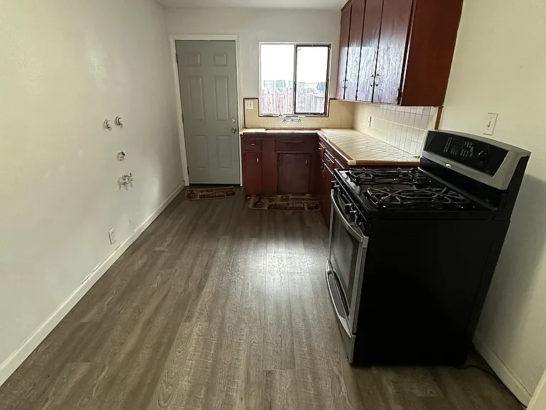 2506 N 1st St — Photo 6