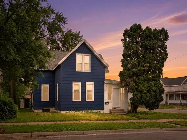 1002 8th St S, La Crosse, WI 54601