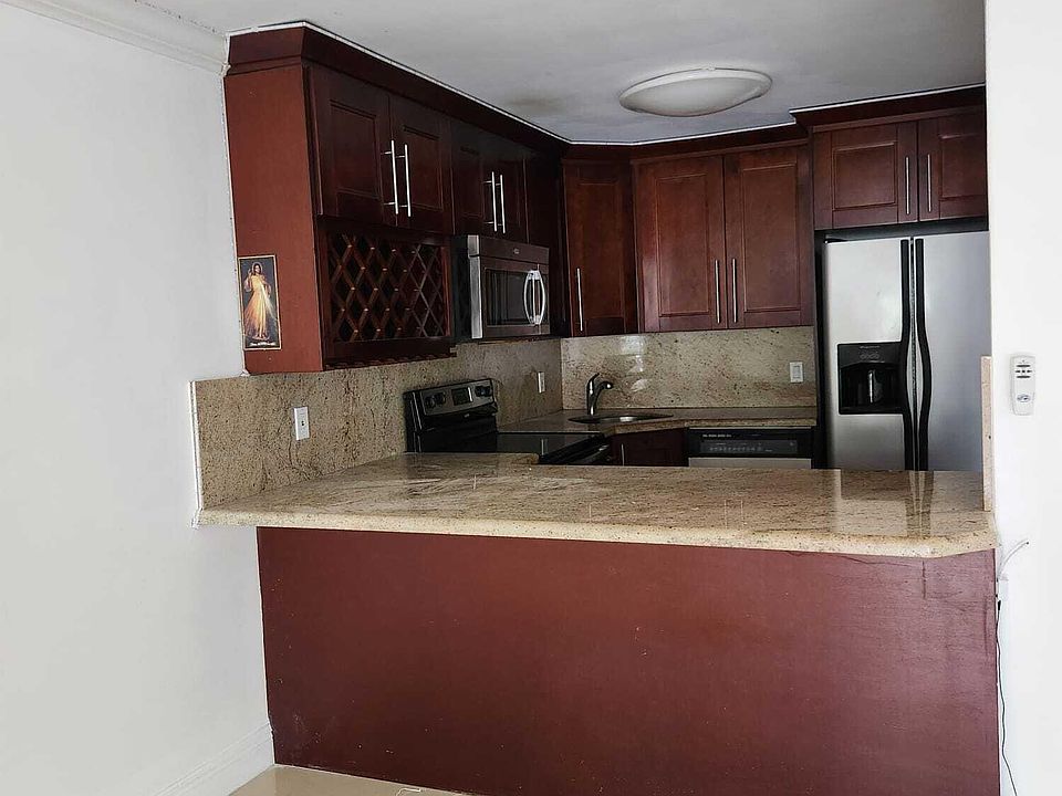 1st image of 9355 SW 8th St APT 222