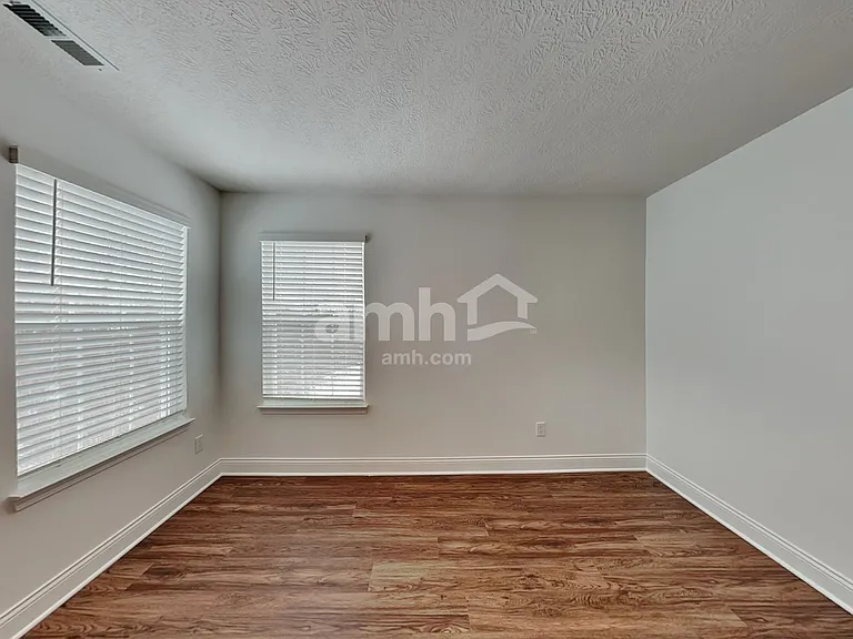 886 Castor Dr — Photo 22