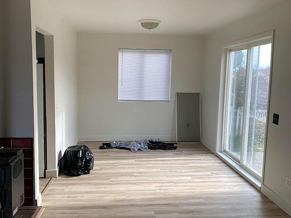 Unit Photo