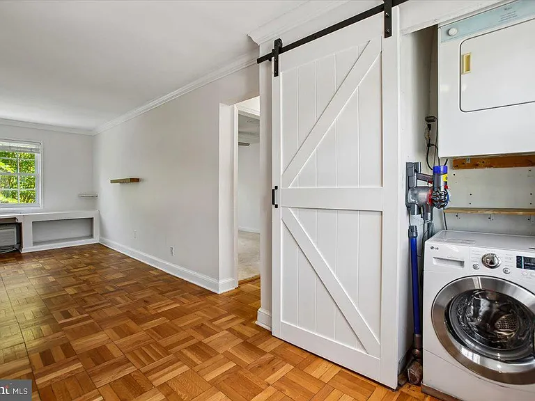 1702 W Abingdon Dr #201 — Photo 18