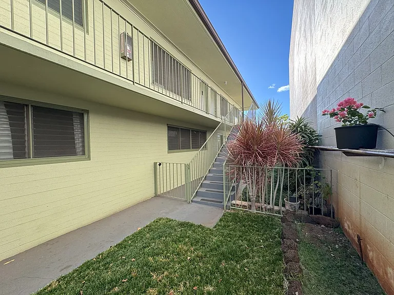 1116 Isenberg St — Photo 21