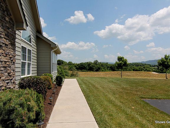 3rd image of 5530 Orchard Villas Cir