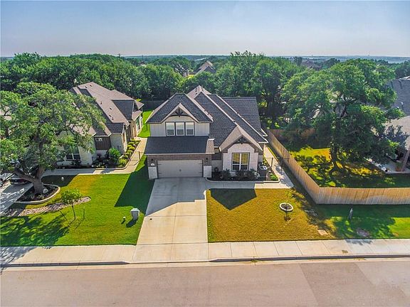 3rd image of 604 Scenic Bluff Dr