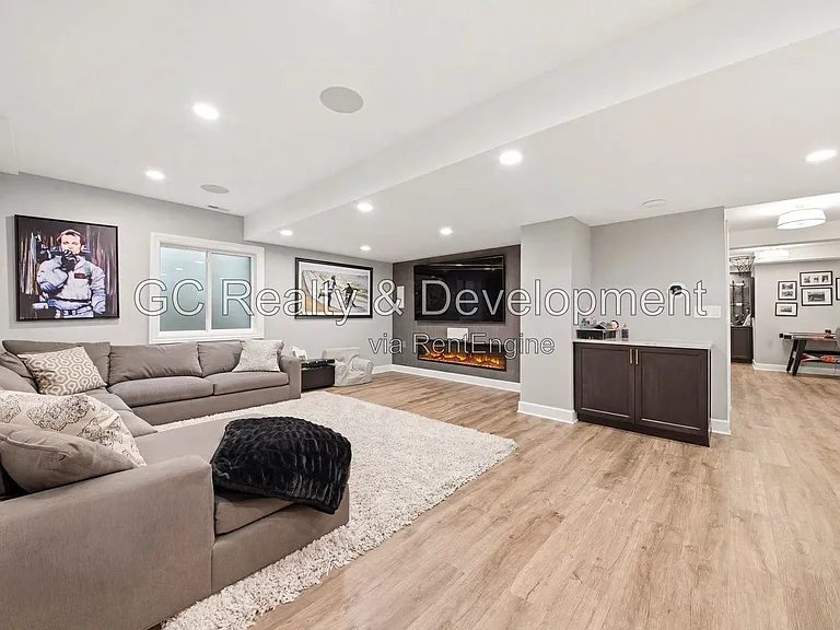 4508 Bryan Pl — Photo 3