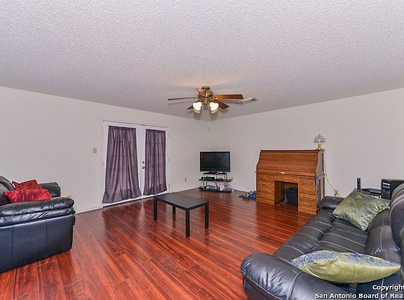 4th image of 3106 Buffalo Pass Dr