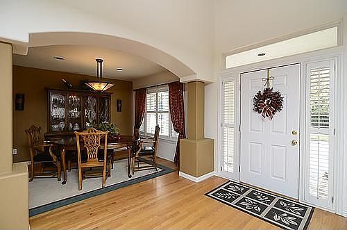 1011_S_Valentia_Stre_TID714893_500diningroom1_500