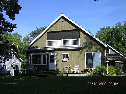 Facing Lake Winnebago