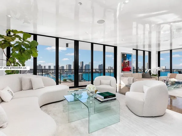 1000 Venetian Way #1206, Miami, FL 33130
