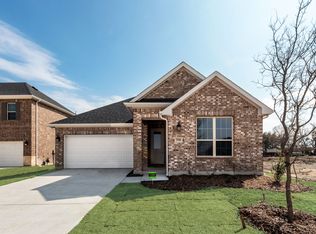 2910 Hanscom St, Forney, TX 75126