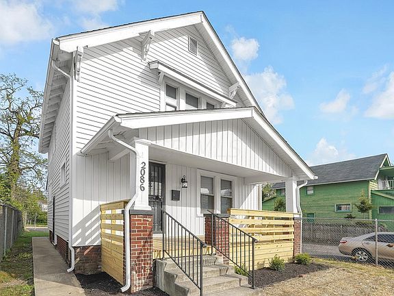 3rd image of 2086 Cleveland Ave
