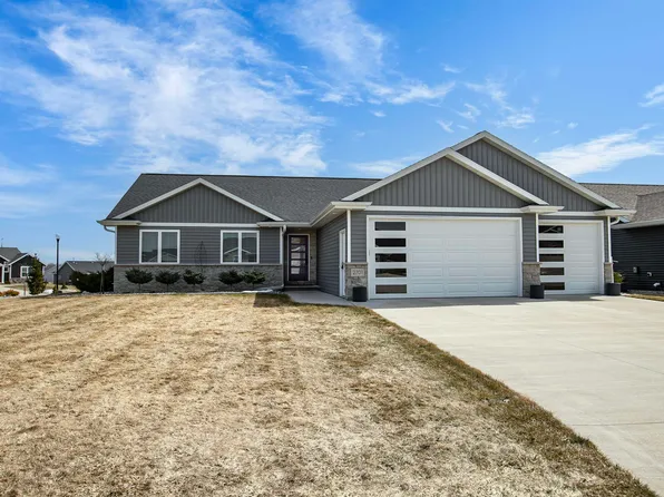 2701 W Fallen Oak Dr, Appleton, WI 54913