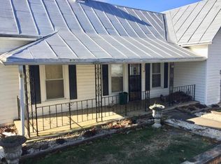 608 Main St, Hampton, TN 37658