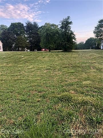 2nd image of 9721 Rich Hatchet Rd