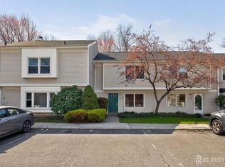 35 Dallenbach Ln, East Brunswick, NJ 08816