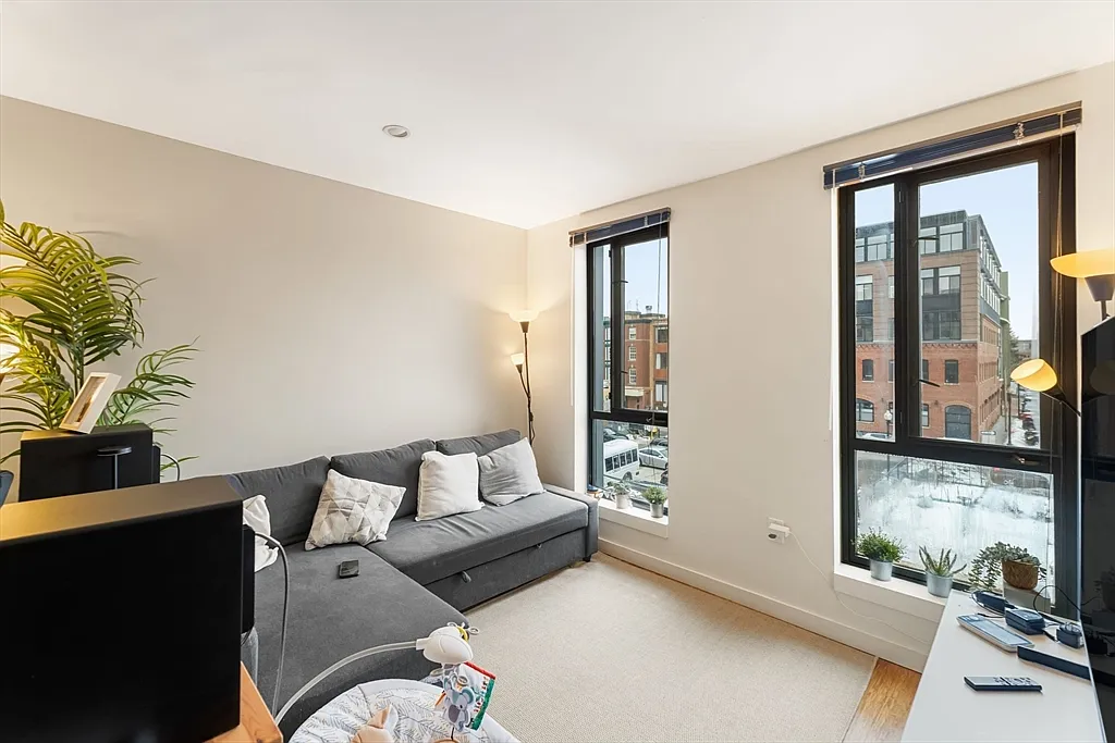 Building Photo - 691 Massachusetts Ave #304