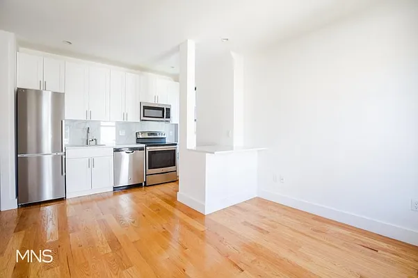 Rented by MNS Marketing | media 9