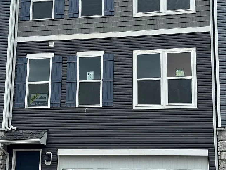 315 Alliance Dr — Photo 1