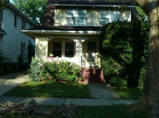 2574 Cheshire Rd, Shaker Hts, OH 44120