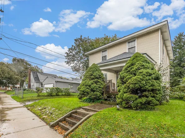 15 Spokane Dr, Pontiac, MI 48341