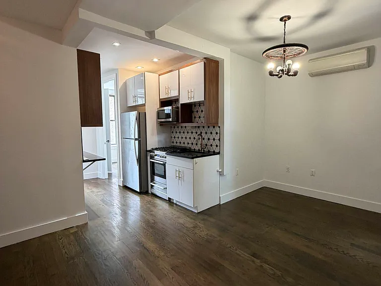 921 Saint Marks Ave #1A — Photo 3